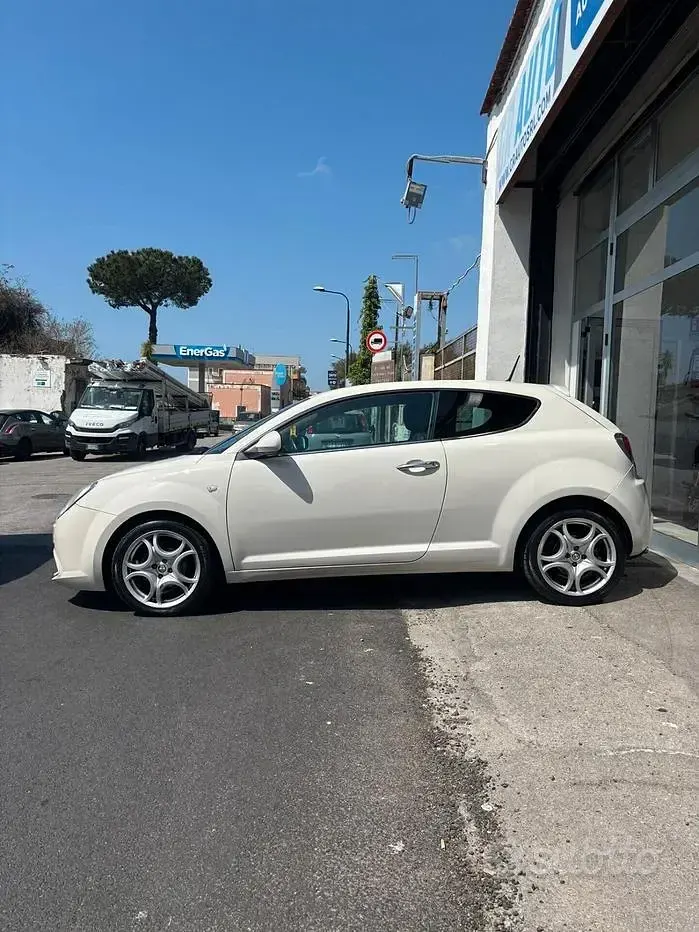 Usata Alfa Romeo MiTo Progression 105 CV (77 kW) 2009 Bianco Utilitaria