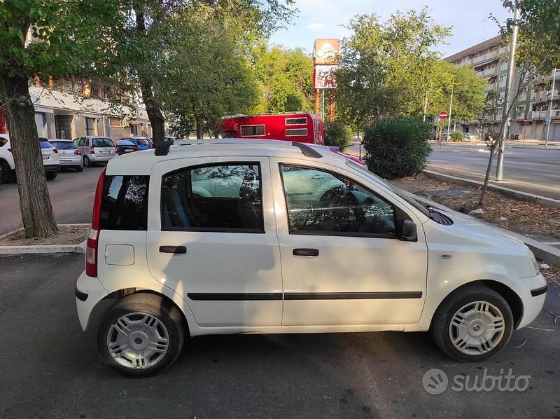 Usata Fiat Panda 70 CV (51 kW) 2006 Bianco Utilitaria