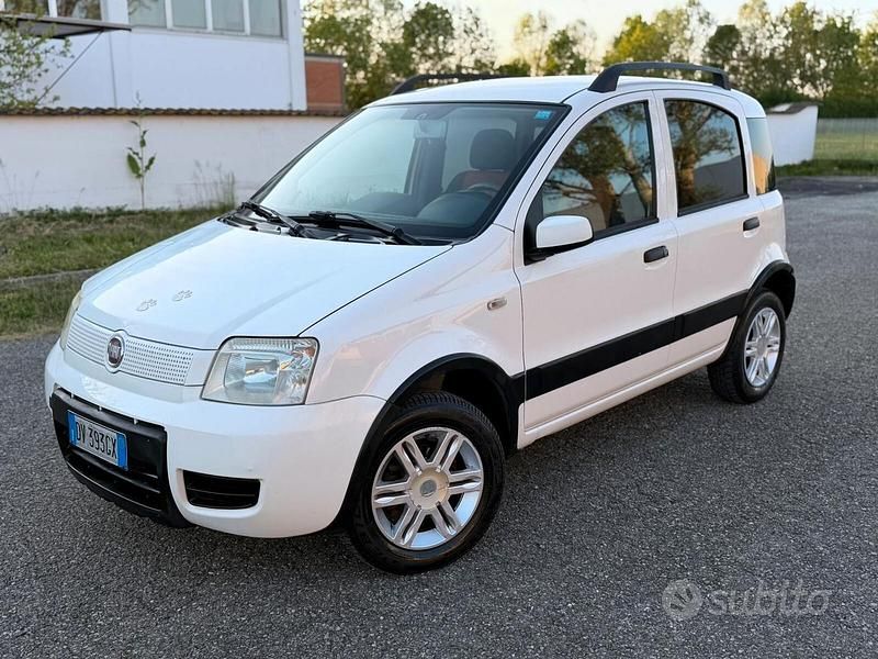 Usata Fiat Panda Climbing 60 CV (44 kW) 2009 Bianco Utilitaria