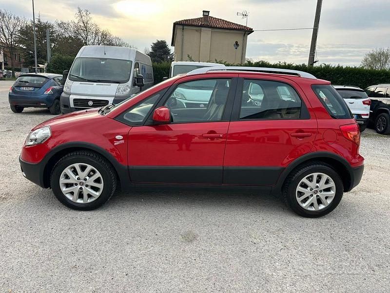 Usata Fiat Sedici Emotion 120 CV (88 kW) 2010 Rosso SUV