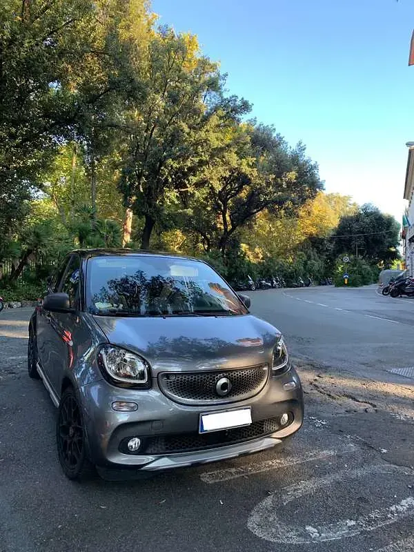 Usata Smart ForFour Passion 90 CV (66 kW) 2018 Grigio Utilitaria