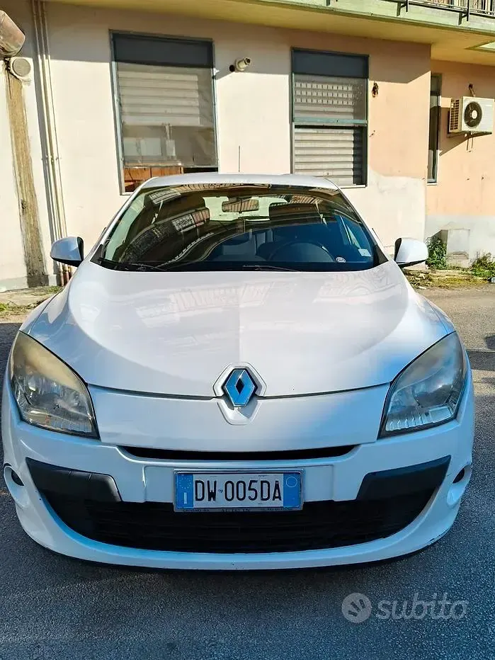Usata Renault Mégane III 110 CV (80 kW) 2009 Bianco Berlina
