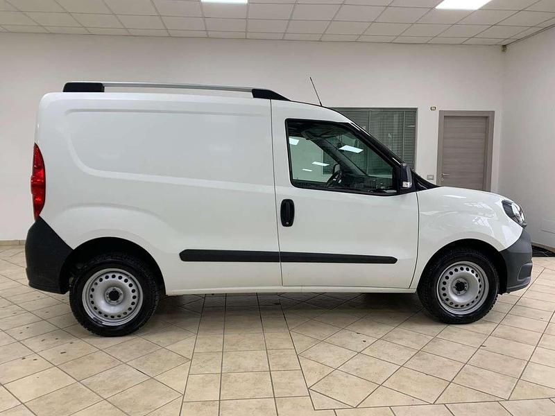 Usata Fiat Doblò 120 CV (88 kW) 2019 Bianco Monovolume