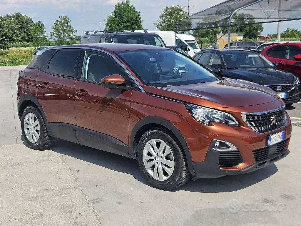 Usata Peugeot 3008 Business-Line 131 CV (96 kW) 2020 Bronzo SUV