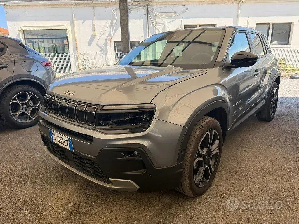 Usata Jeep Avenger Summit 101 CV (74 kW) 2025 Grigio SUV
