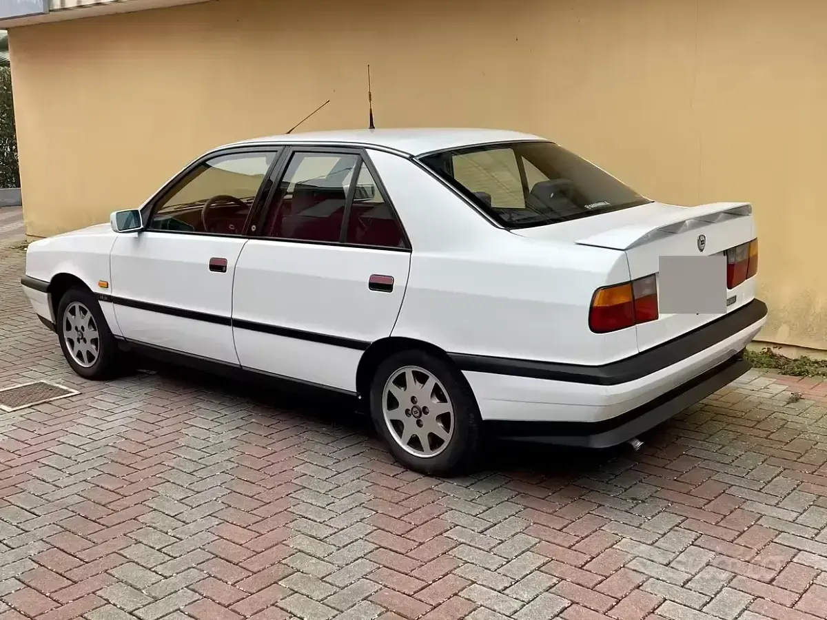 Usata Lancia Dedra 88 CV (64 kW) 1991 Bianco Berlina