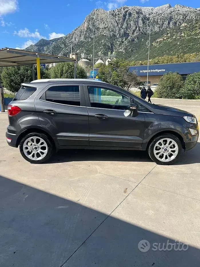 Usata Ford Ecosport Titanium 125 CV (91 kW) 2021 Grigio SUV