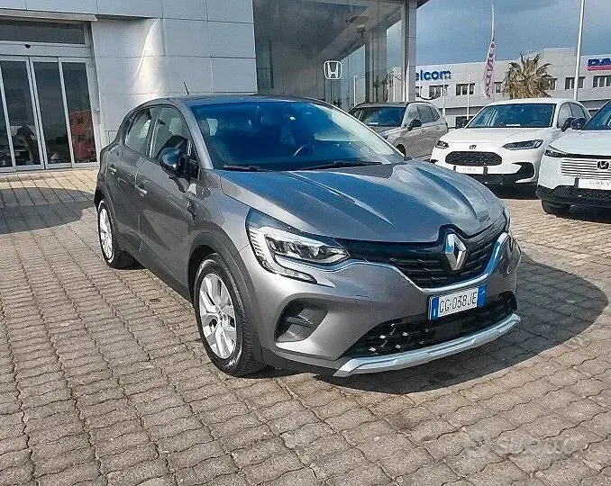 Usata Renault Captur Zen 91 CV (66 kW) 2021 Grigio SUV