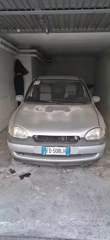 Usata Opel Corsa 65 CV (47 kW) 2000 Grigio Berlina