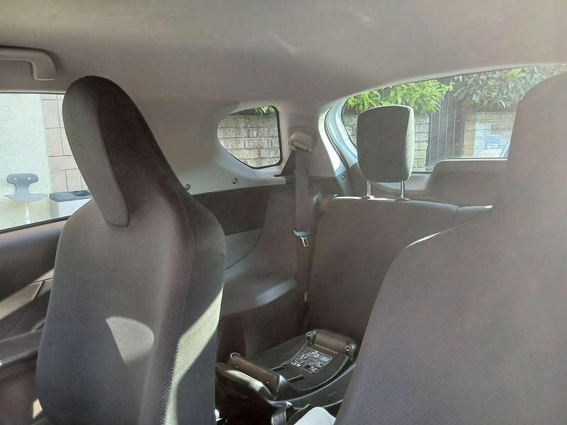 Usata Toyota iQ 68 CV (50 kW) 2009 Bianco Utilitaria