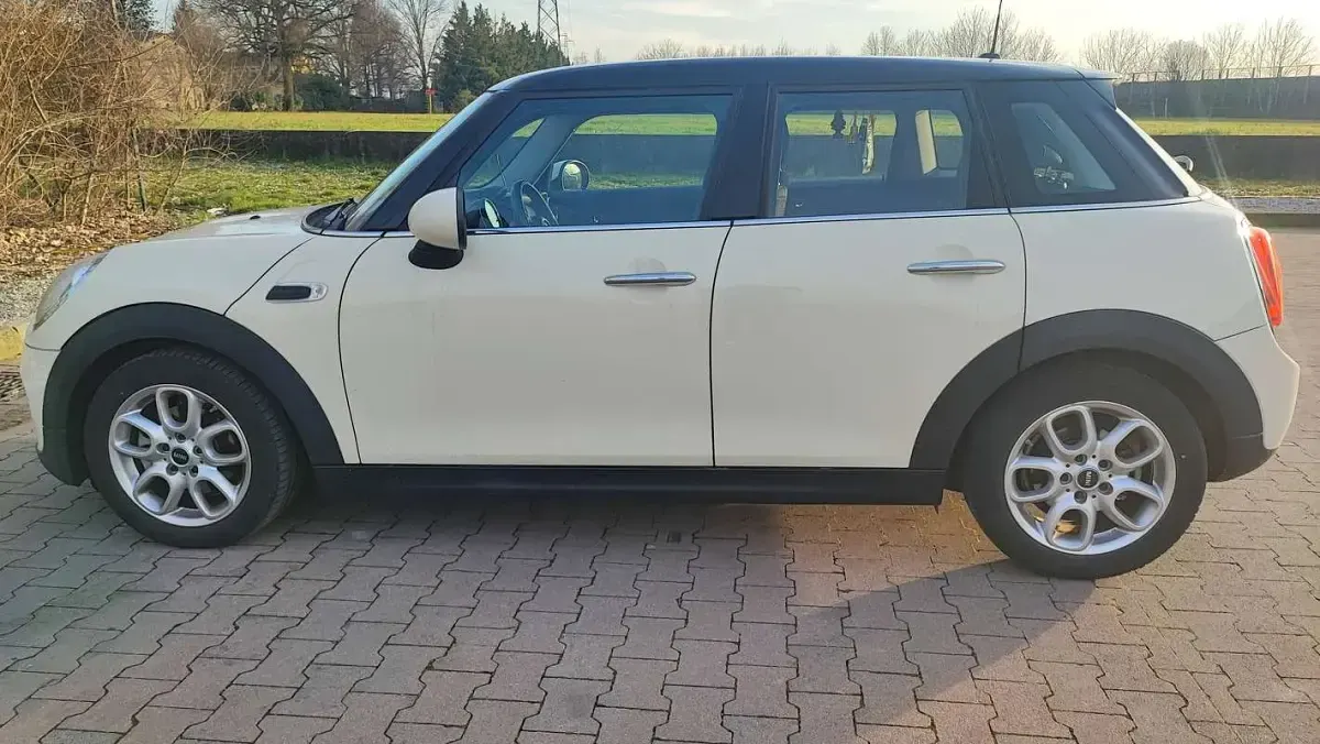 Usata Mini One D 95 CV (69 kW) 2017 Bianco Utilitaria
