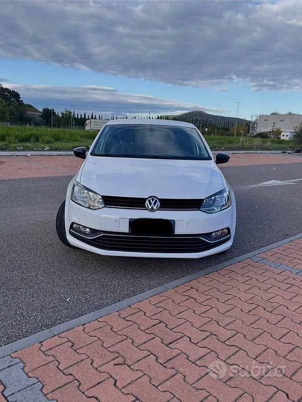 Usata VW Polo 90 CV (66 kW) 2015 Bianco Utilitaria