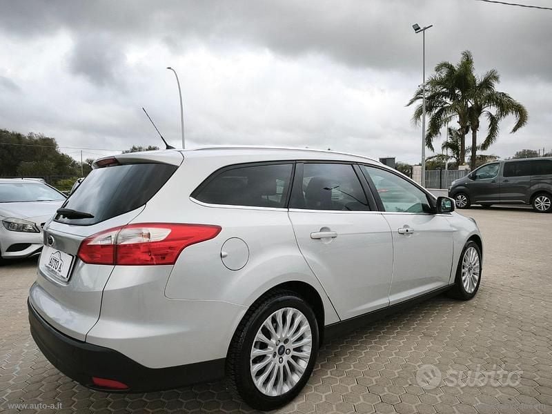 Usata Ford Focus Titanium 116 CV (85 kW) 2013 Grigio Station wagon