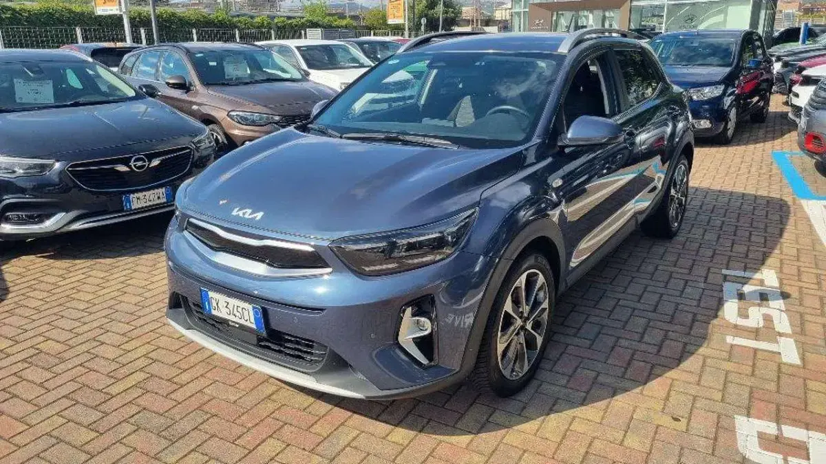 Usata Kia Stonic Style 101 CV (74 kW) 2022 Blu SUV