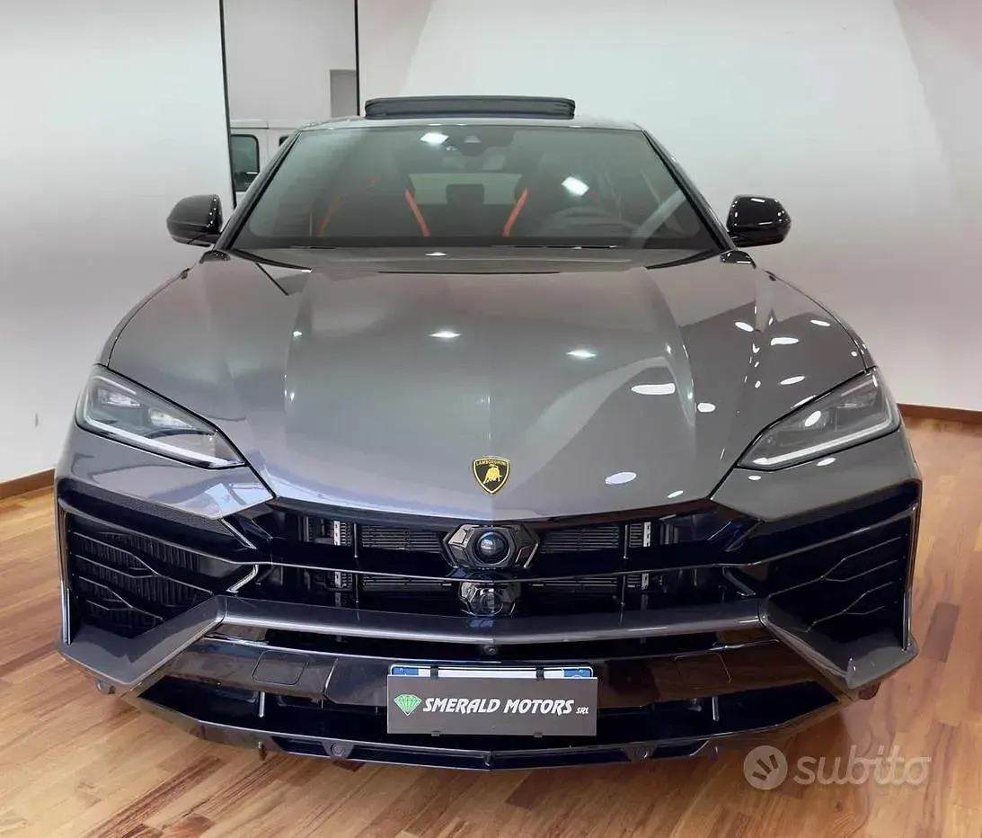 Usata Lamborghini Urus 799 CV (587 kW) 2025 Grigio scuro SUV