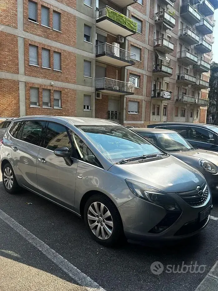 Usata Opel Zafira Tourer 150 CV (110 kW) 2013 Grigio Monovolume
