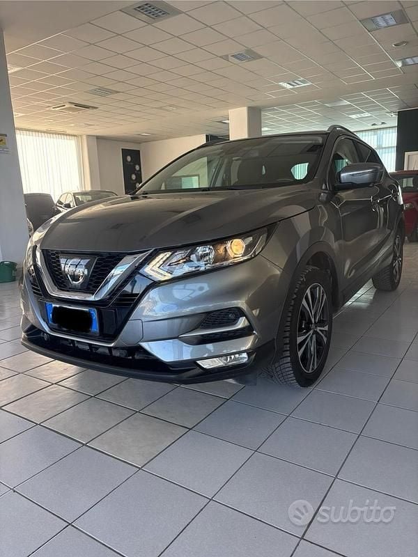 Usata Nissan Qashqai Tekna+ 110 CV (80 kW) 2018 Grigio SUV