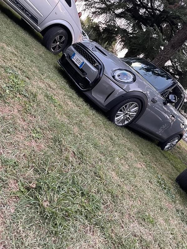 Usata Mini Cooper S 178 CV (130 kW) 2022 Grigio Utilitaria