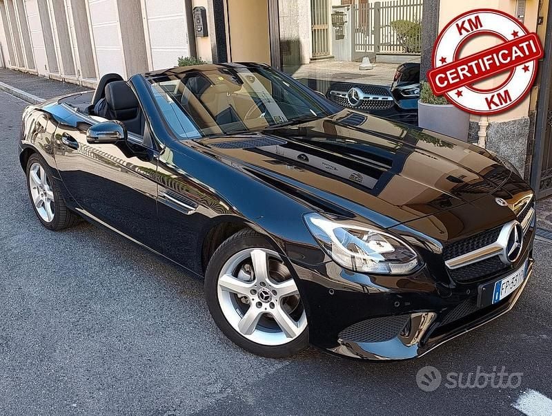 Usata Mercedes SLC180 156 CV (114 kW) 2018 Nero met Cabrio