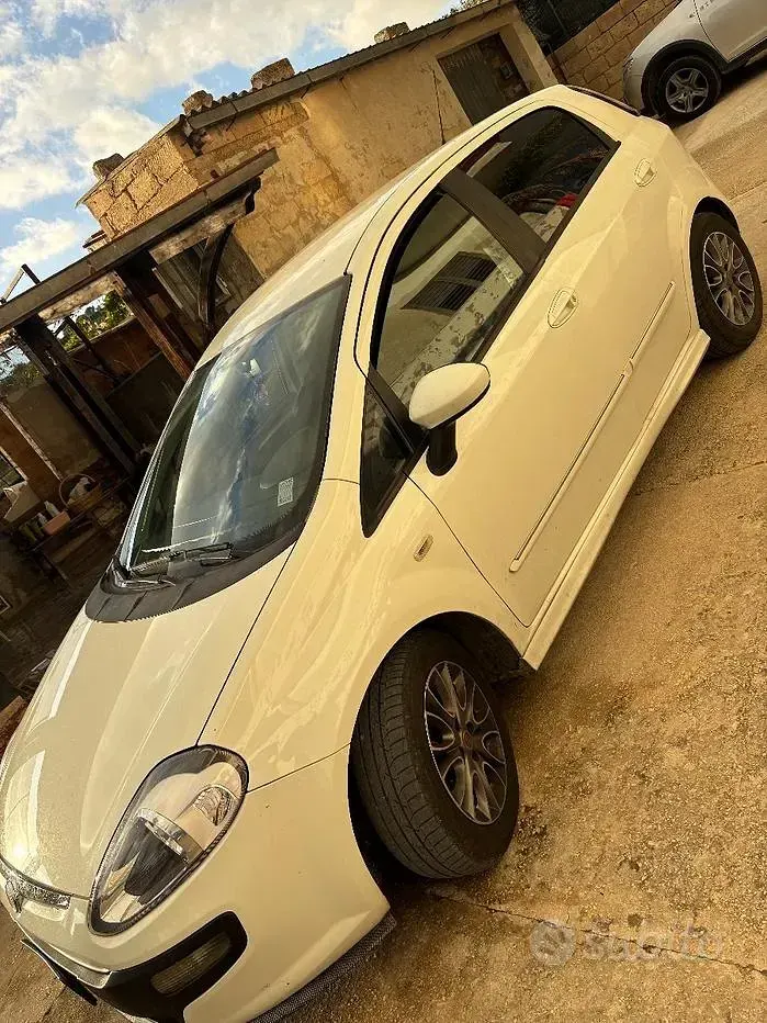 Usata Fiat Punto Evo 85 CV (62 kW) 2013 Bianco Utilitaria