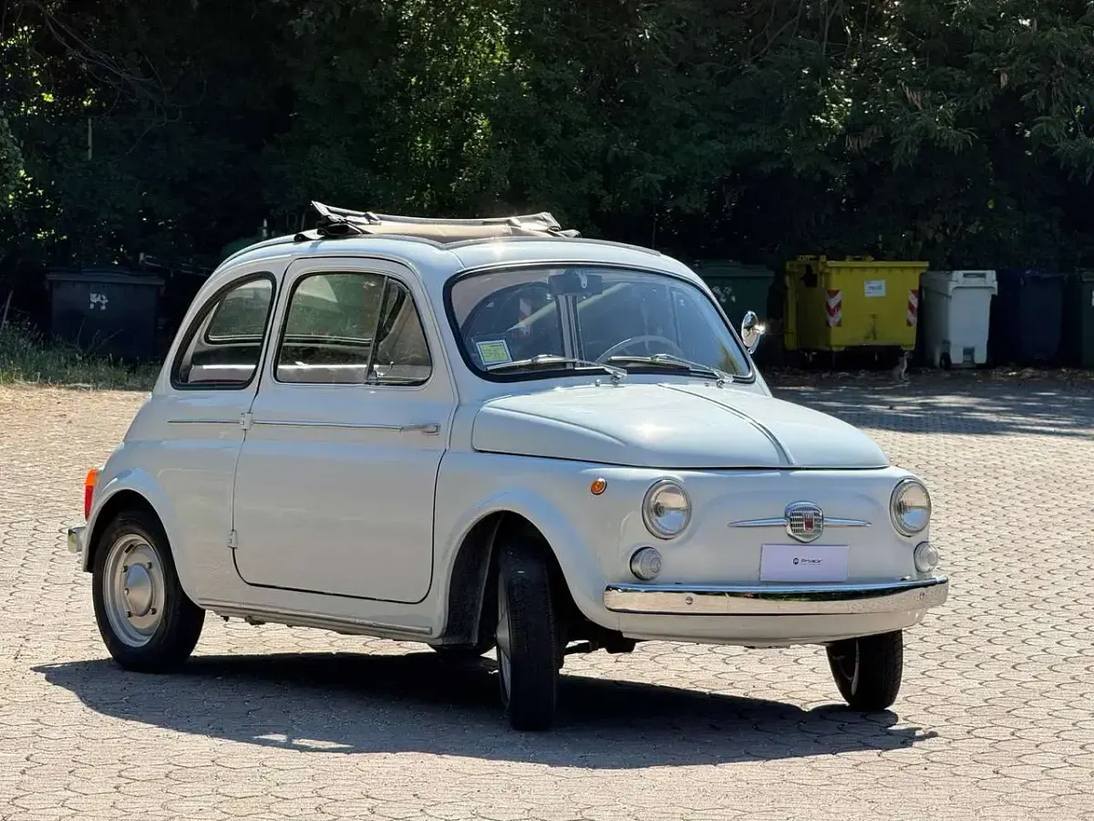 Usata Fiat 500 18 CV (13 kW) 1965 Bianco Utilitaria