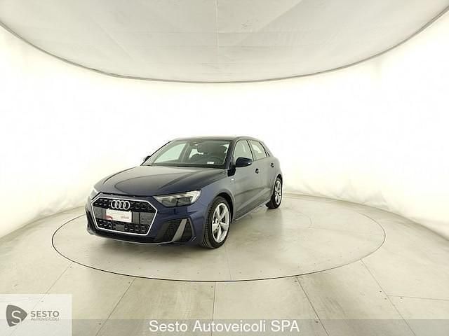 Nuova Audi A1 Sportback S-Line 116 CV (85 kW) 2025 Blu navarra metallizzato Utilitaria