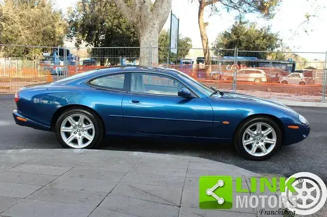 Usata Jaguar XK8 284 CV (208 kW) 1997 Blu Coupé