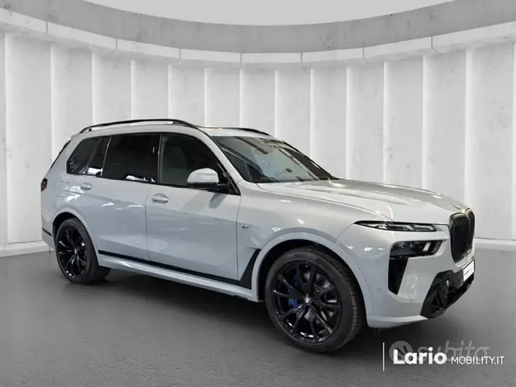 Usata BMW X7 M Sport 381 CV (280 kW) 2024 Grigio SUV