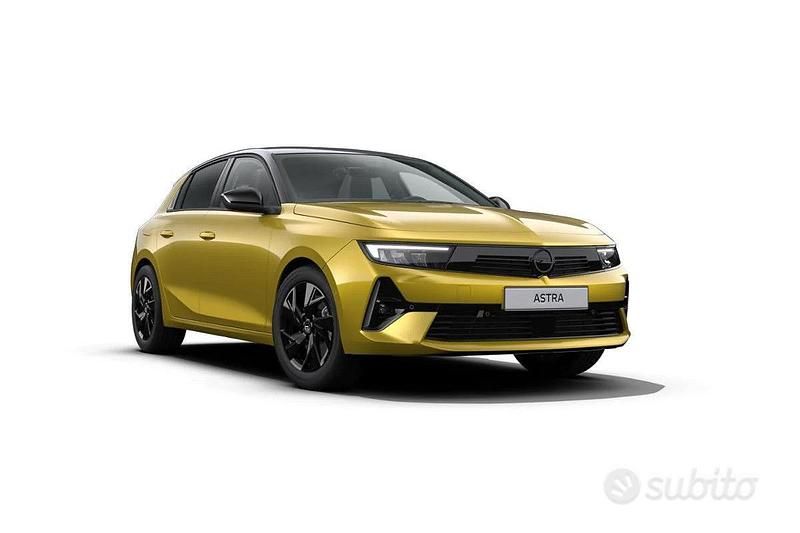 Usata Opel Astra Elegance 131 CV (96 kW) 2023 Grigio Berlina