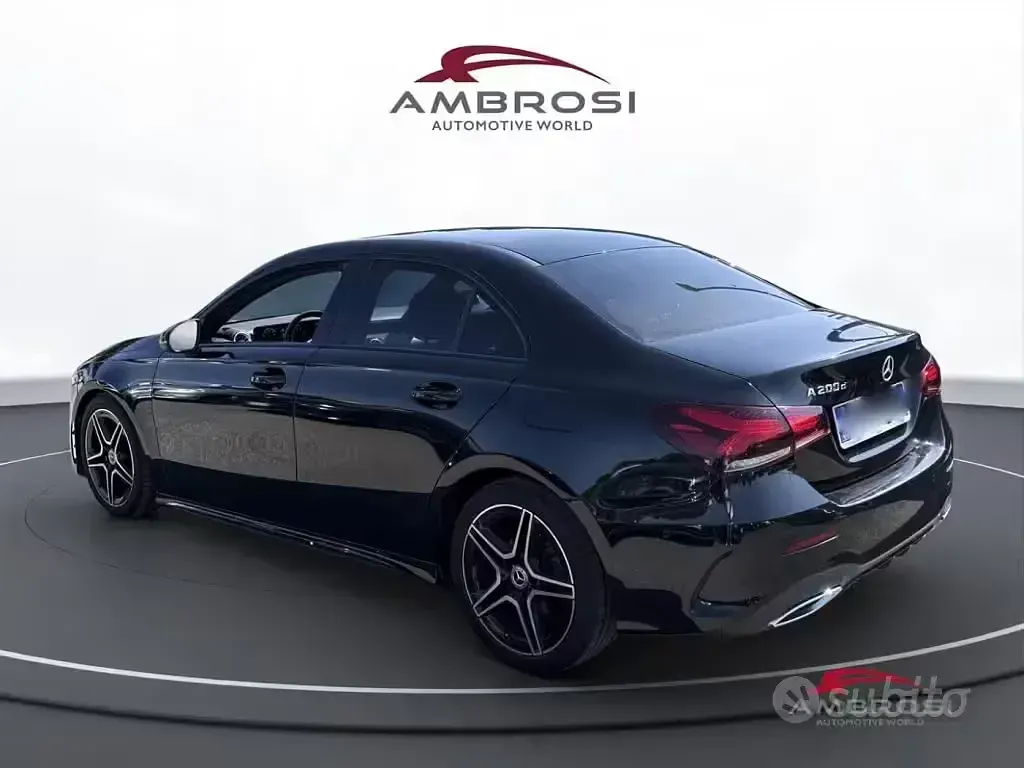 Usata Mercedes A200 Premium 150 CV (110 kW) 2022 Nero Utilitaria