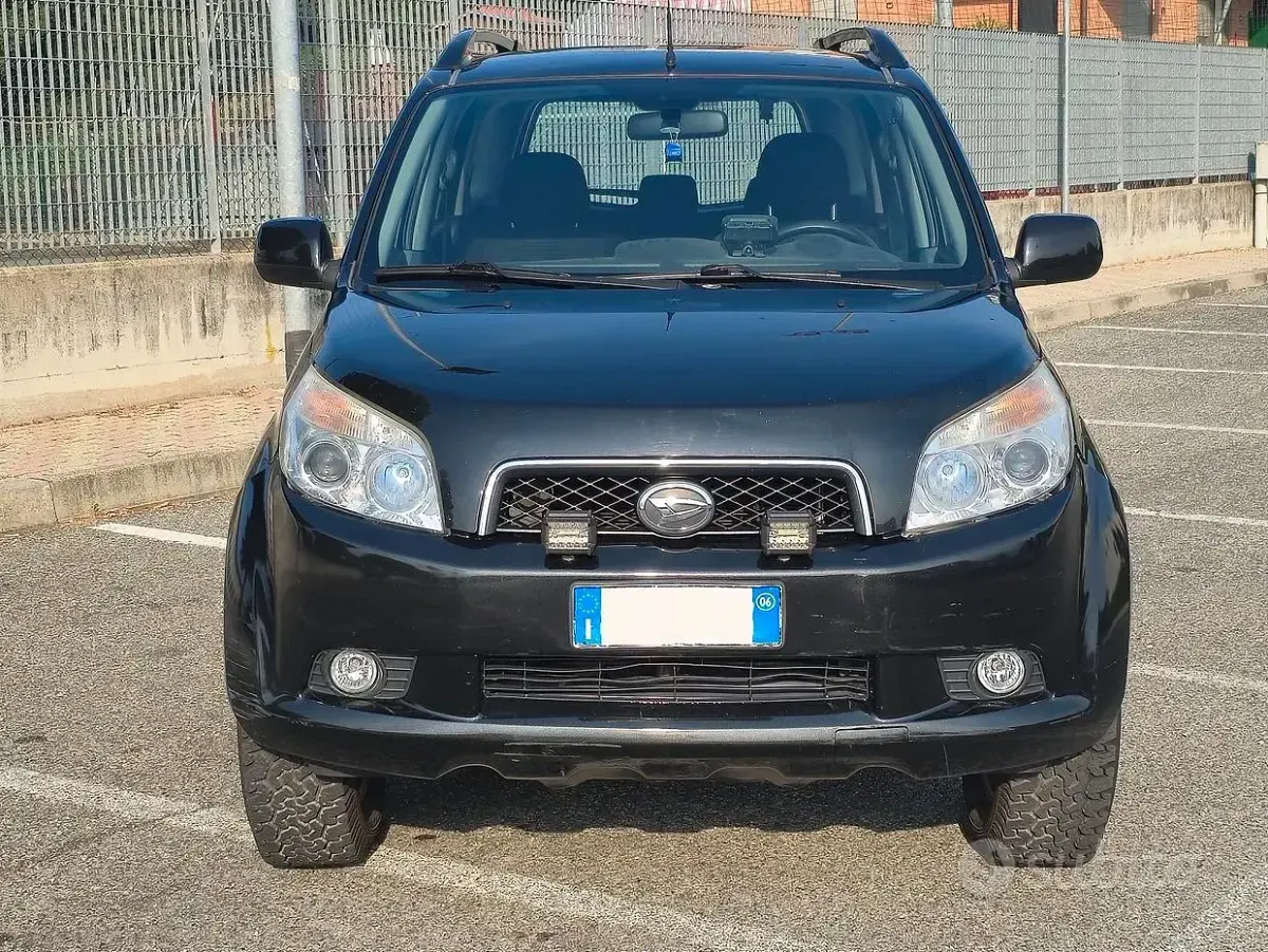 Usata Daihatsu Terios 105 CV (77 kW) 2006 Nero SUV