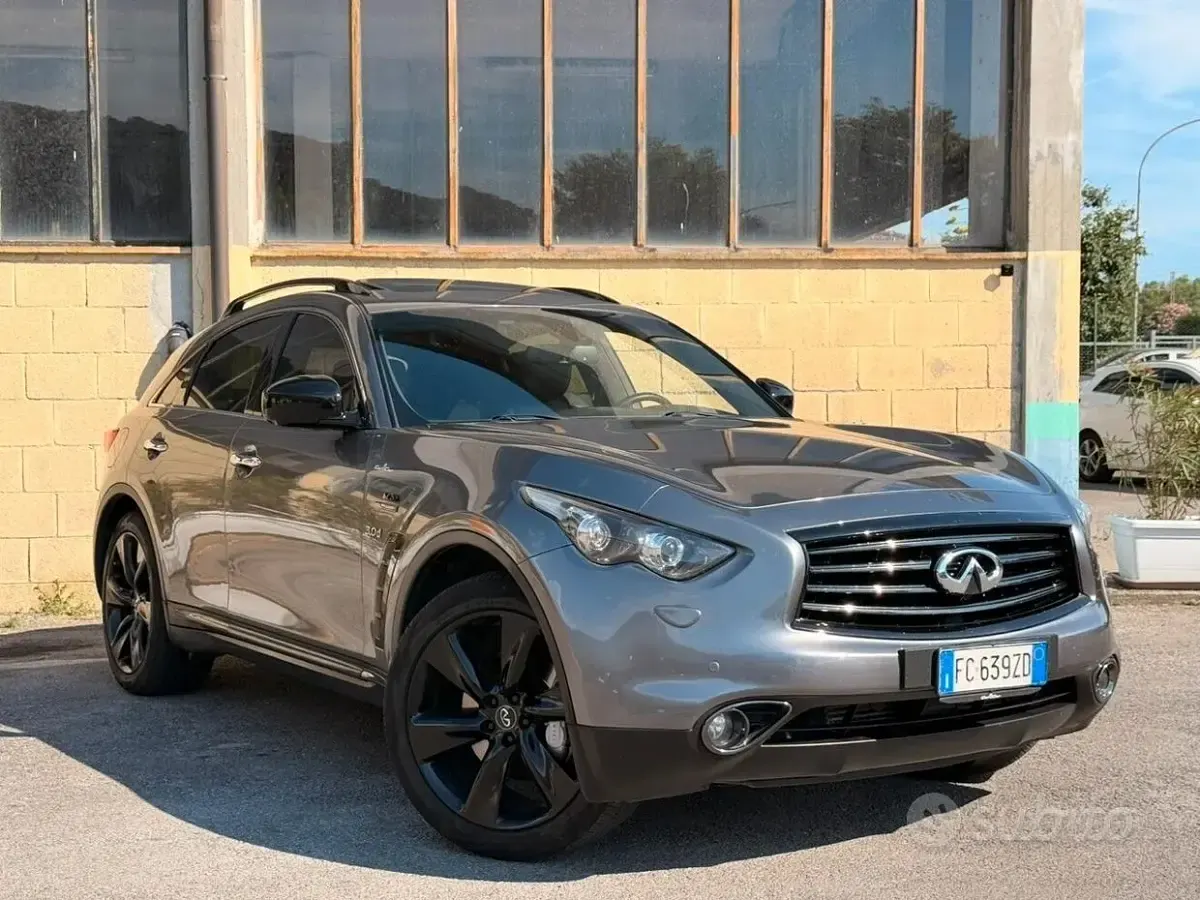 Usata Infiniti QX70 238 CV (175 kW) 2016 Grigio SUV