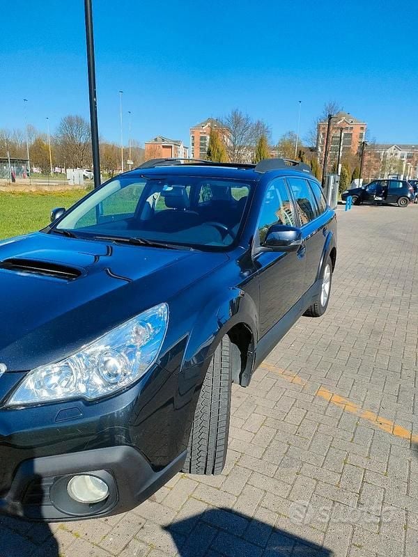 Usata Subaru Outback 150 CV (110 kW) 2015 Grigio Station wagon