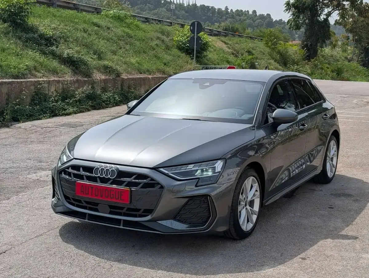 Usata Audi A3 S-Line 150 CV (110 kW) 2024 Daytona gray Berlina
