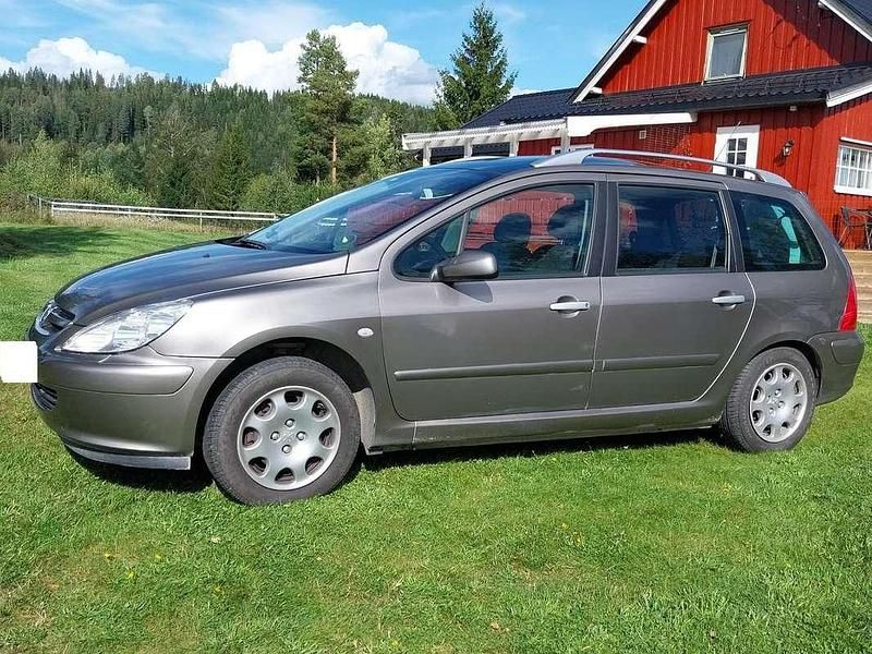 Usata Peugeot 307 109 CV (80 kW) 2005 Verde Berlina