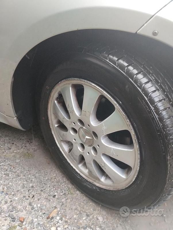 Usata Mercedes A180 109 CV (80 kW) 2005 Grigio Berlina