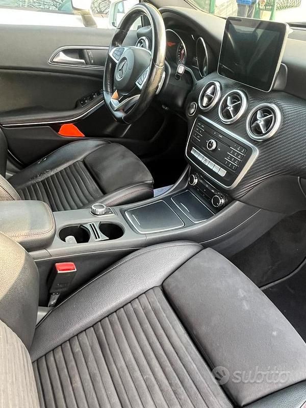 Usata Mercedes A180 Premium 2016 Bianco Berlina