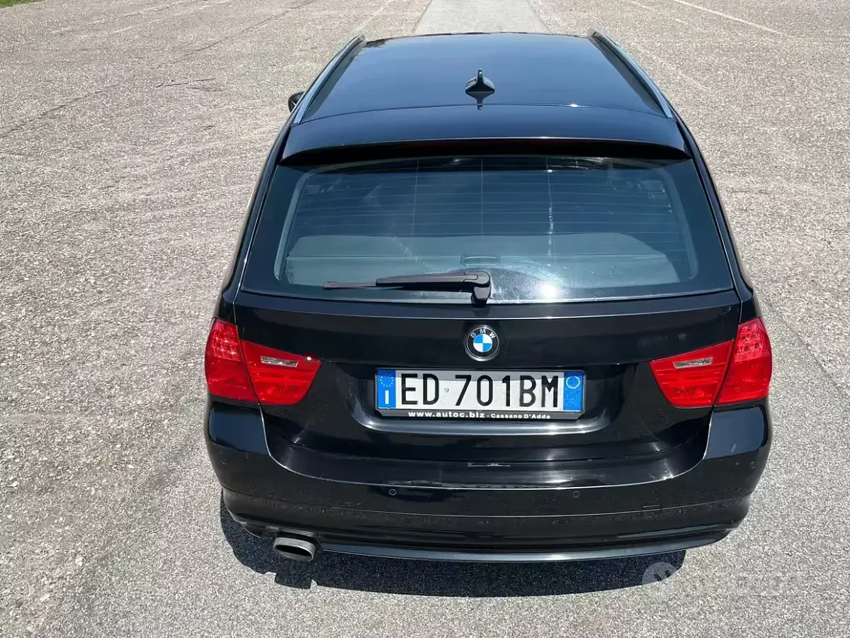 Usata BMW 318 Comfort Edition 143 CV (105 kW) 2010 Nero Station wagon