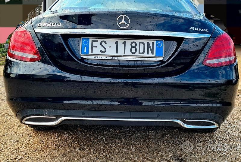 Usata Mercedes C220 194 CV (142 kW) 2018 Nero Berlina