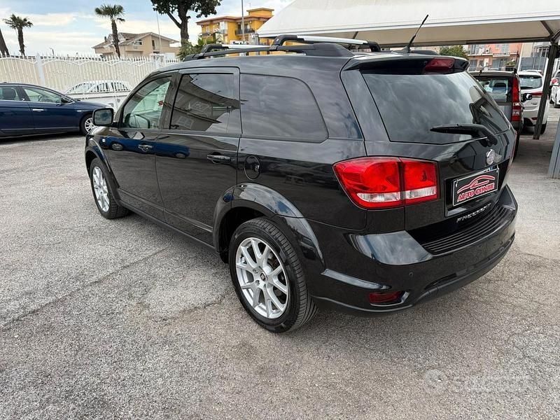 Usata Fiat Freemont 140 CV (102 kW) 2011 Nero SUV