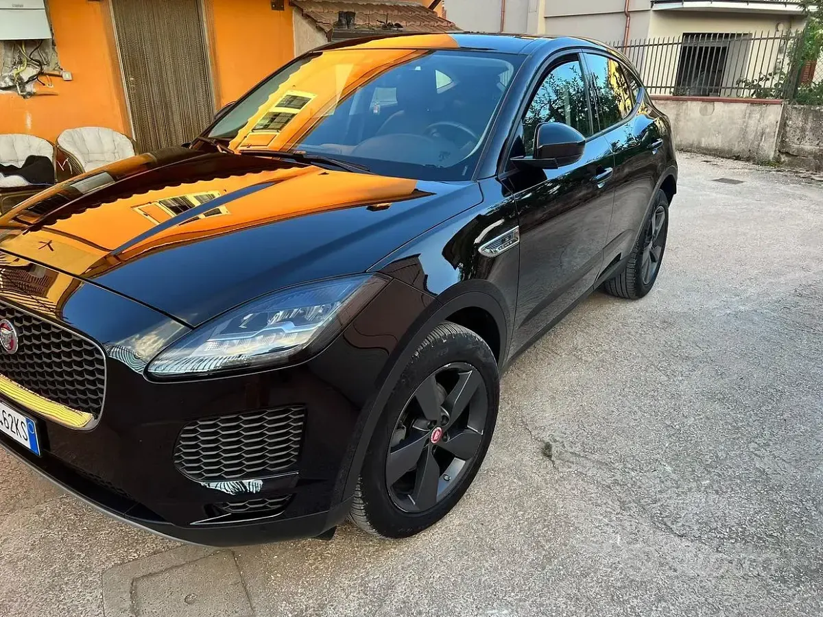 Usata Jaguar E-Pace 179 CV (131 kW) 2019 Nero SUV