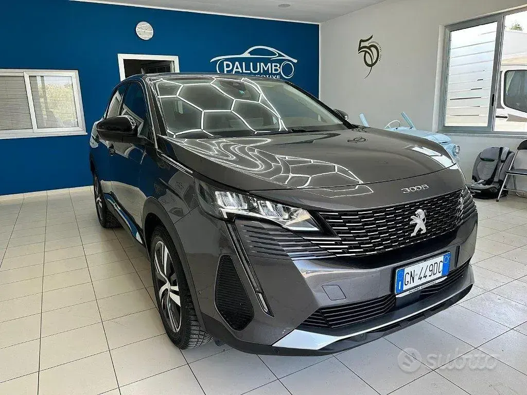 Usata Peugeot 3008 Allure 131 CV (96 kW) 2023 Grigio SUV