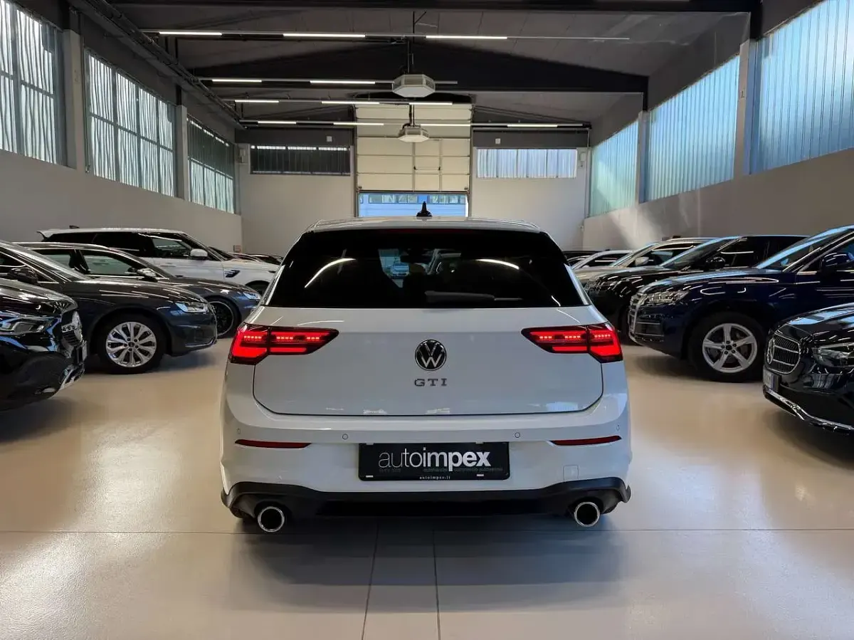 Usata VW Golf VIII GTI 245 CV (180 kW) 2024 Bianco Berlina