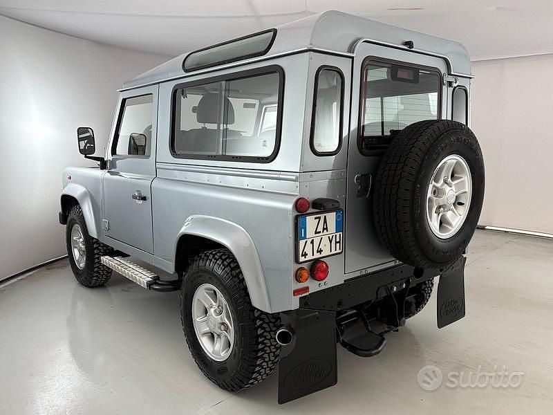 Usata Land Rover Defender S 122 CV (89 kW) 2007 Grigio Station wagon