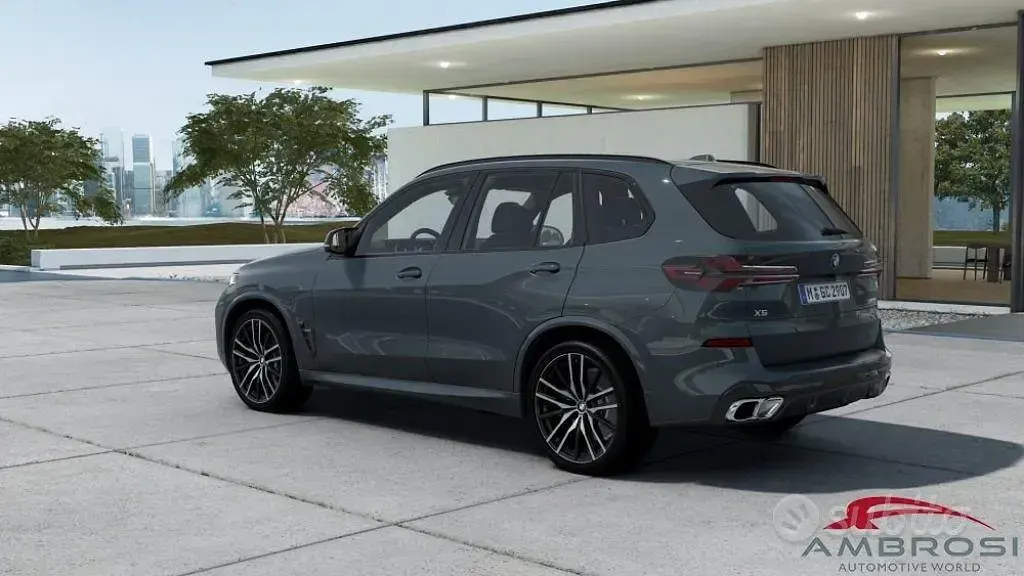 Nuova BMW X5 Comfort Edition 530 CV (389 kW) 2026 Grigio SUV