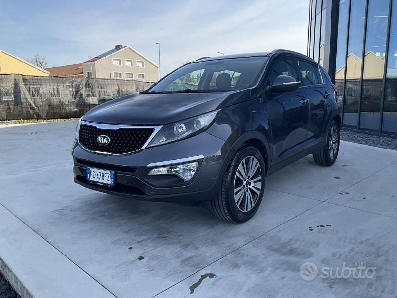Usata Kia Sportage 116 CV (85 kW) 2016 Grigio metallizzato SUV