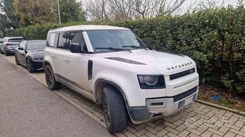 Bianco Usata 2022 Land Rover Defender SE Dynamic SUV | 55.000 € (Buon prezzo) - Immagine 1/4
