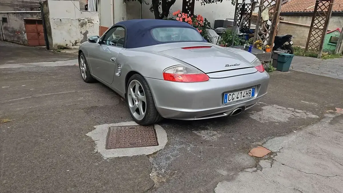 Usata Porsche Boxster 228 CV (167 kW) 2003 Grigio Cabrio