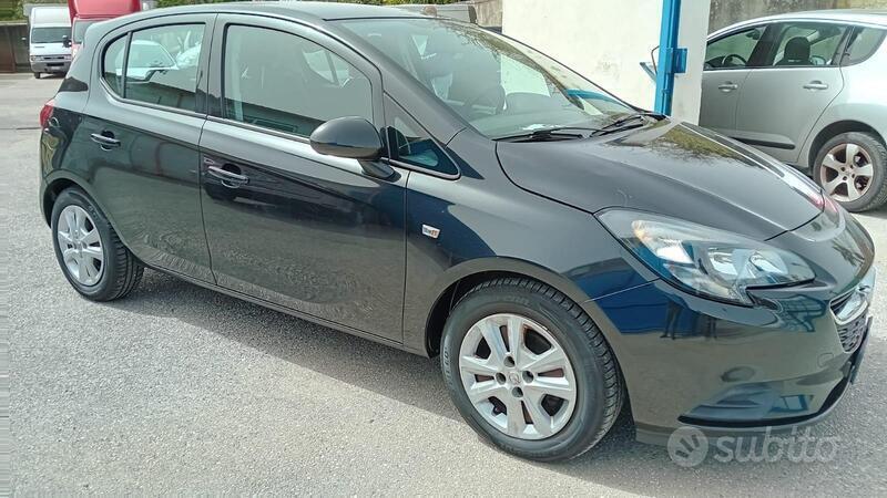 Usato 2015 Opel Corsa Benzin (6.800 €)