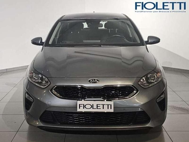Begagnad Kia Ceed Style 95 HK (69 kW) 2022 Grå Halvkombi